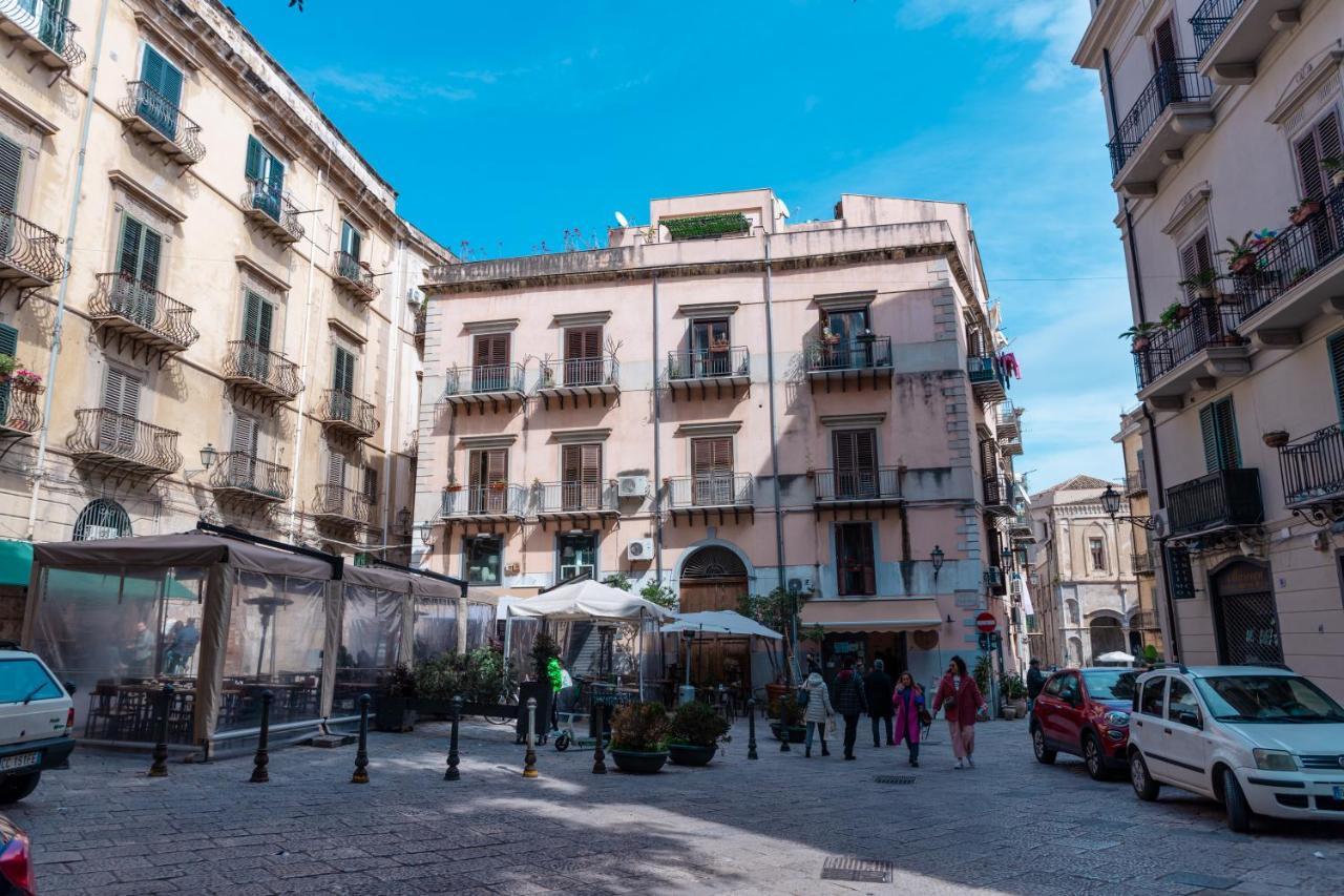 Nicolhouse - Appartamento Nel Centro Storico Di パレルモ エクステリア 写真